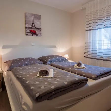 Semesterbostad Casa Kujici Krnica